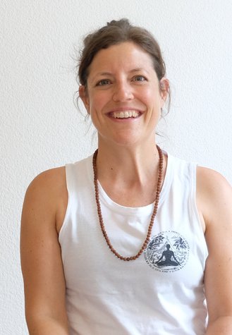 Nina Studiger Gesundheitspraxis Yomani Yoga Massage Windisch Hausen Brugg